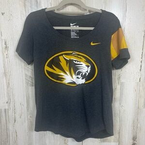 Nike Womens XL Gray Yellow Mizzou Tigers Athletic Graphic T-Shirt